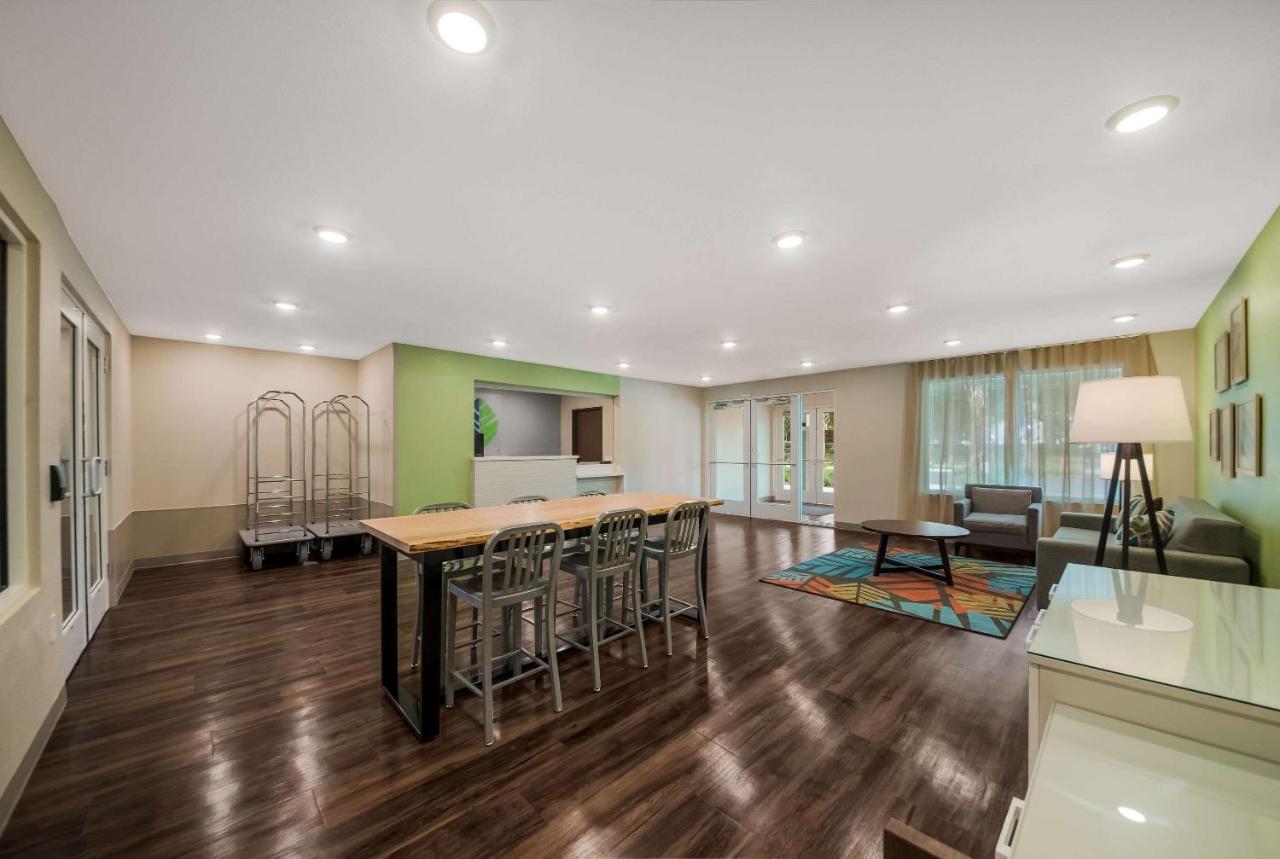 Woodspring Suites Инвернесс Экстерьер фото
